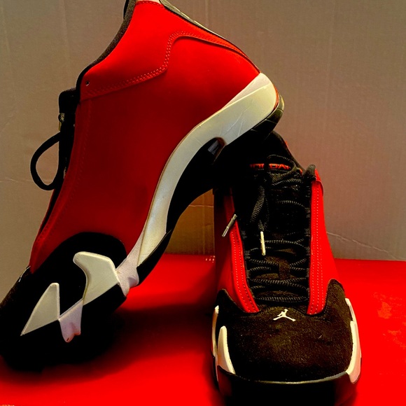 Retro 14 gym red Jordan’s size 12! Goat certified for authenticity✅ - Picture 1 of 7
